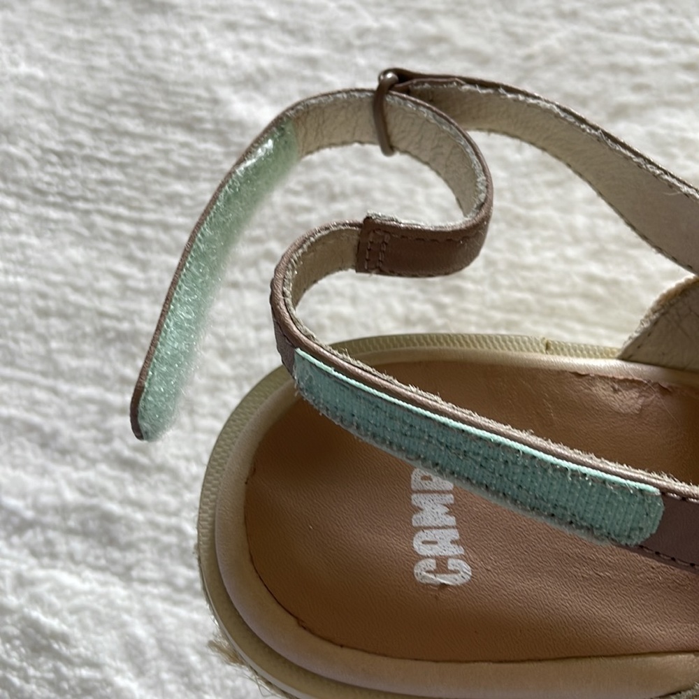 Sandal - Picture 7 of 9